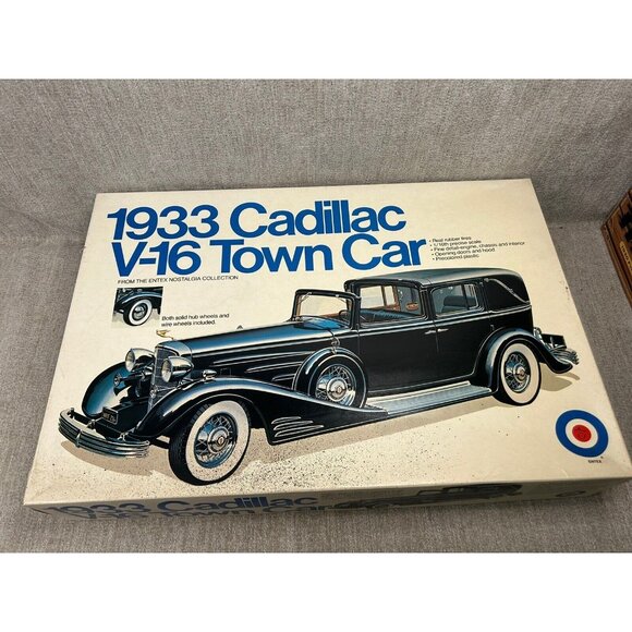 Entex 1/16 Scale 1933 Cadillac V-!6 Town Car No 9029  Vintage Model Kit New Comp - Picture 1 of 12